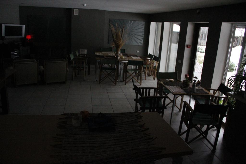 Chill Inn แบร์นาติ ภายนอก รูปภาพ
